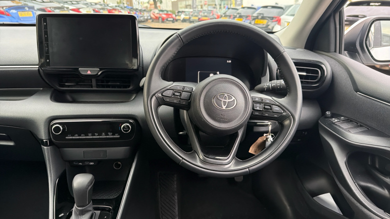 Toyota Yaris 1.5 Hybrid Design 5dr CVT Hybrid Hatchback